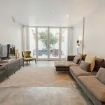 Urban Refuge 4bd By Vacationy * Πόρτο